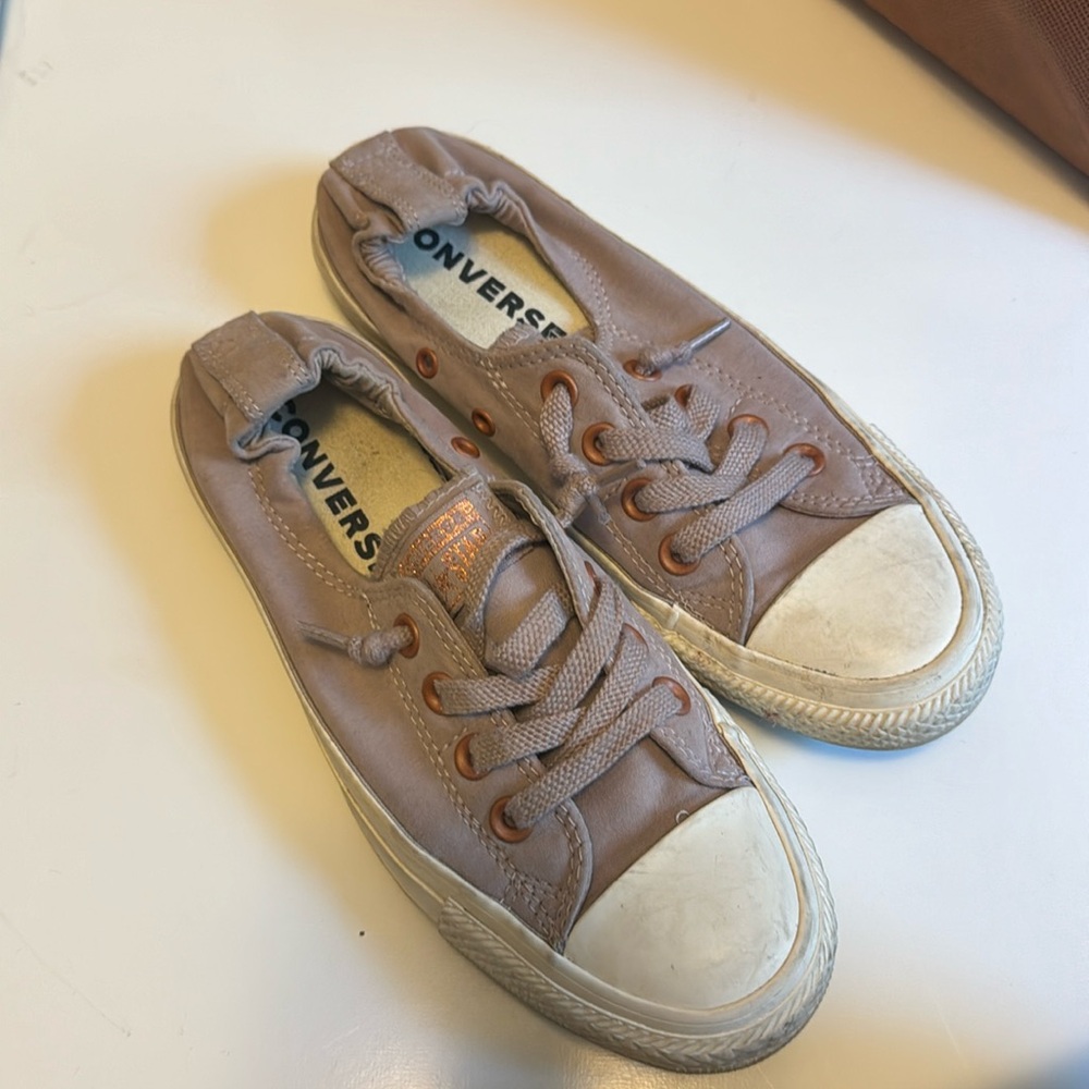 Converse shoreline slip on sneakers size 6 worn a few times. plum rose color